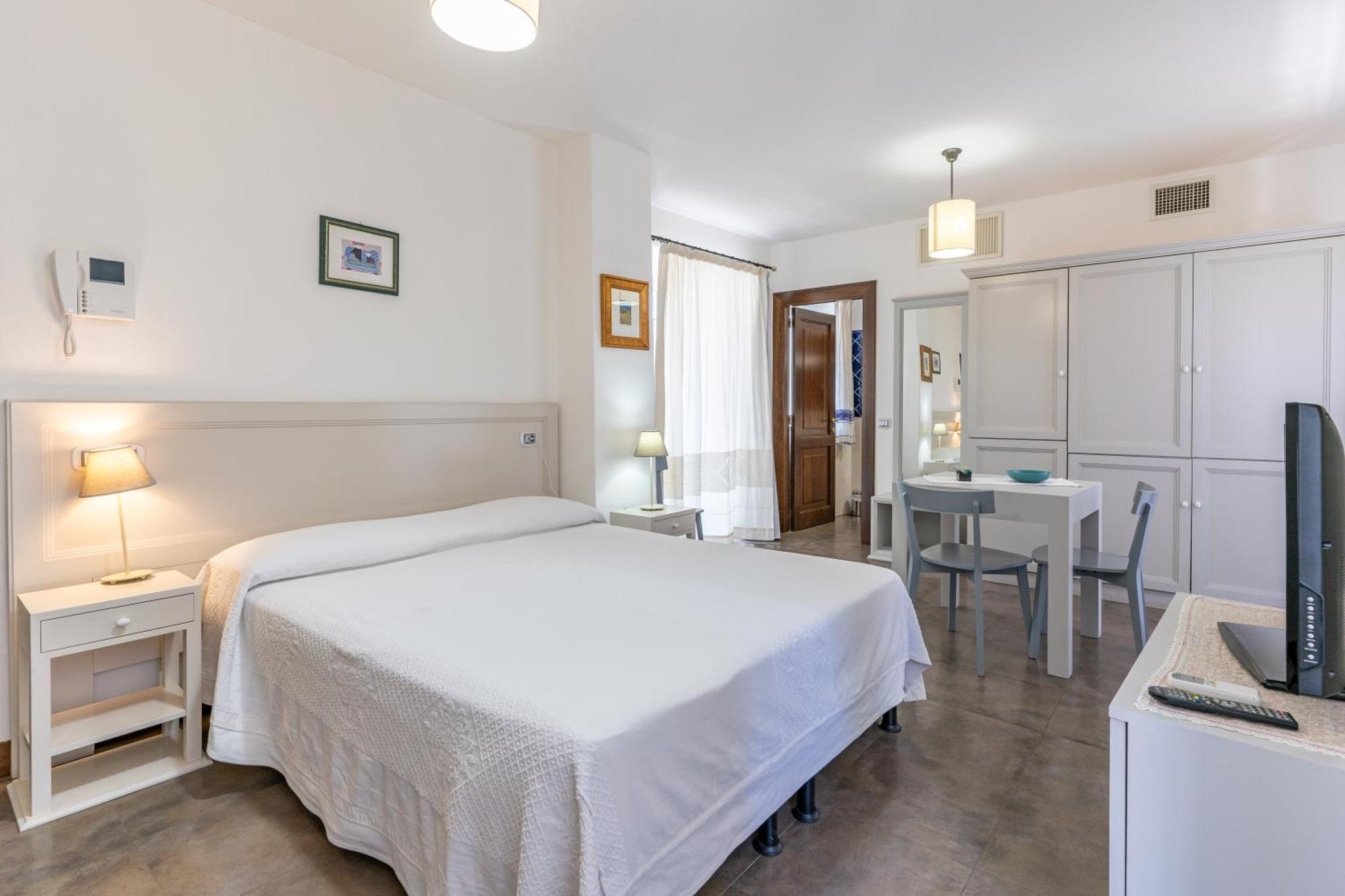 Albergo Residenziale La Corte Tortoli Bagian luar foto