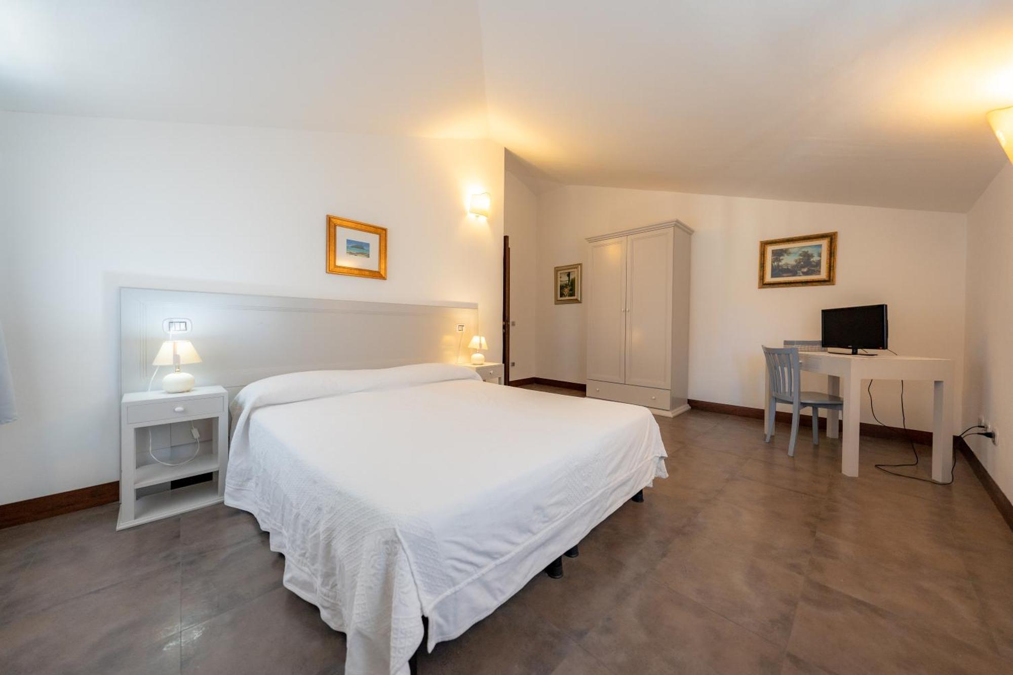 Albergo Residenziale La Corte Tortoli Bagian luar foto