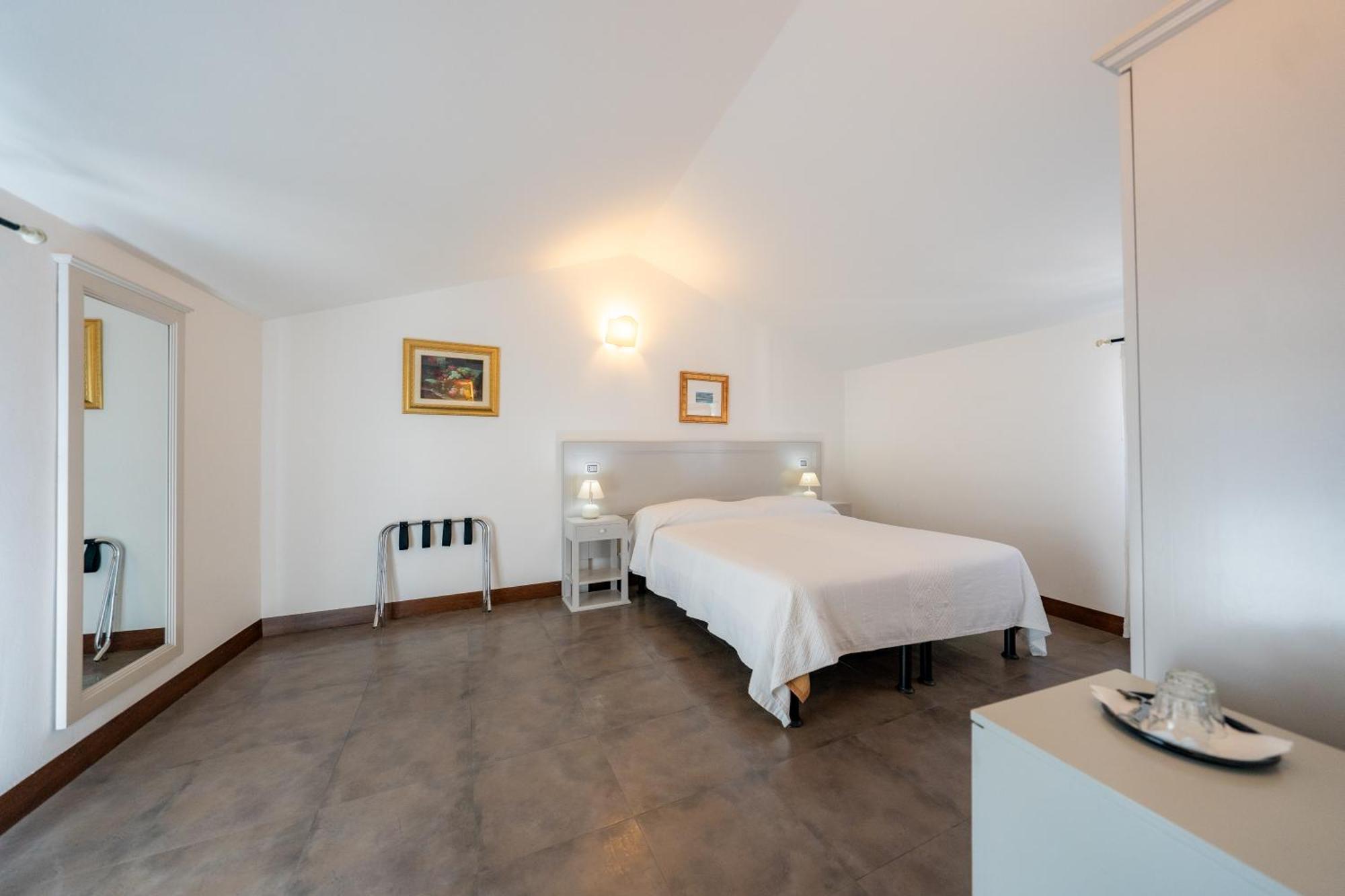 Albergo Residenziale La Corte Tortoli Bagian luar foto