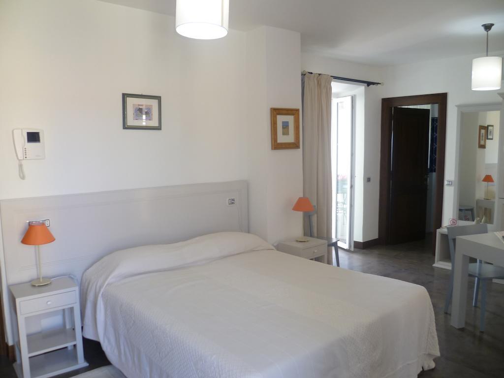 Albergo Residenziale La Corte Tortoli Ruang foto