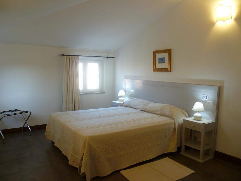 Albergo Residenziale La Corte Tortoli Ruang foto